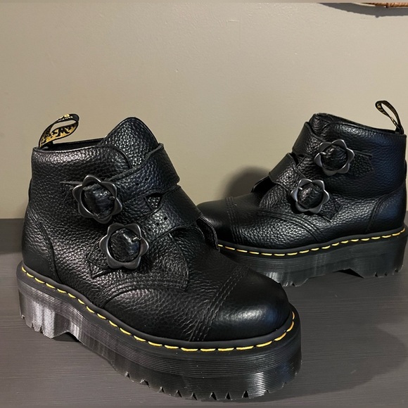 DR. Martens Devon Flower Quad Boots NWOB - Picture 3 of 16